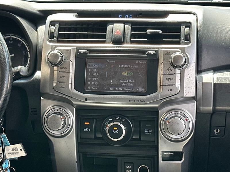 2018 Toyota 4Runner SR5 4WD - 22930155 - 14