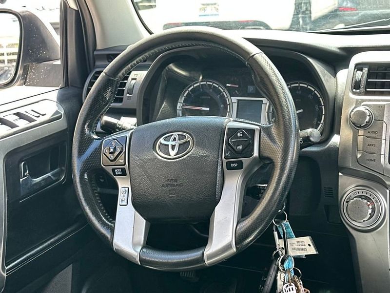 2018 Toyota 4Runner SR5 4WD - 22930155 - 16