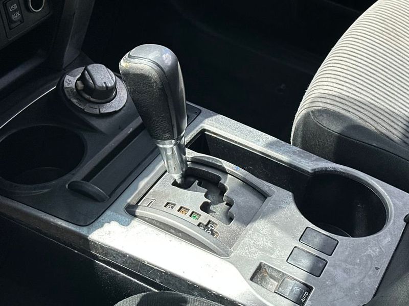 2018 Toyota 4Runner SR5 4WD - 22930155 - 17