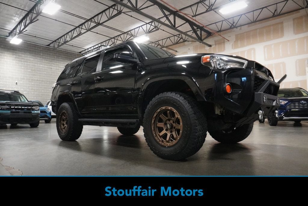 2018 Toyota 4Runner SR5 4WD - 22985657 | Video 1
