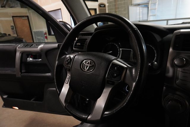 2018 Toyota 4Runner SR5 4WD - 22985657 - 11