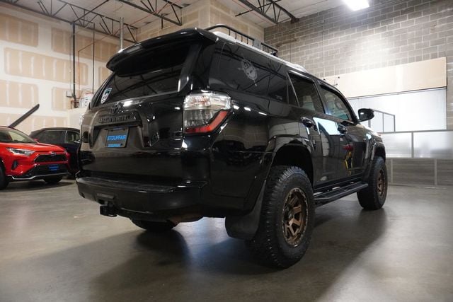 2018 Toyota 4Runner SR5 4WD - 22985657 - 3