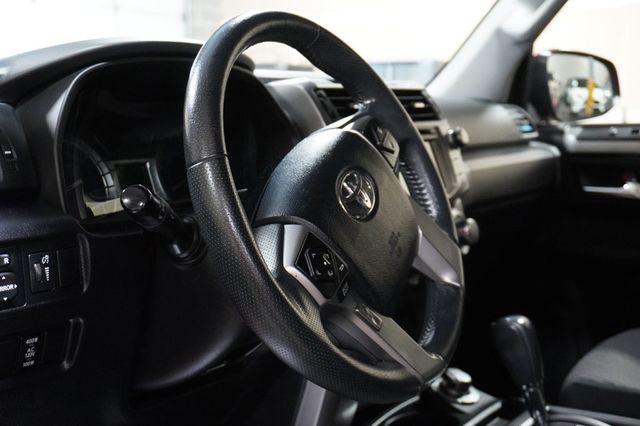 2018 Toyota 4Runner SR5 4WD - 23049243 - 10