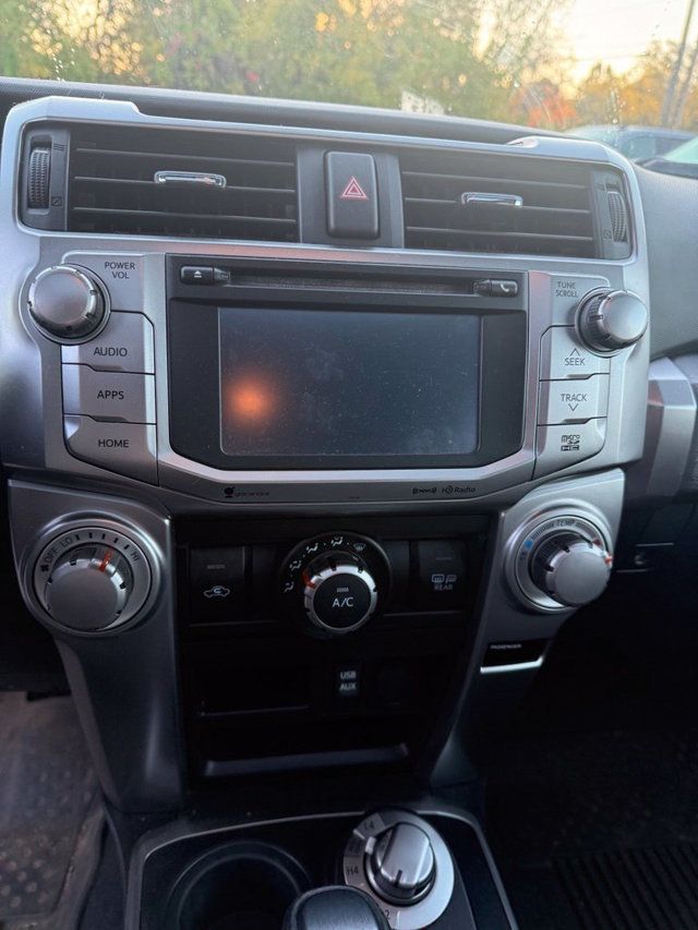 2018 Toyota 4Runner SR5 4WD - 23094640 - 11