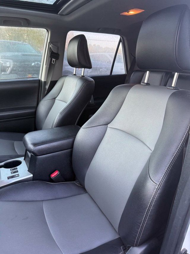 2018 Toyota 4Runner SR5 4WD - 23094640 - 12