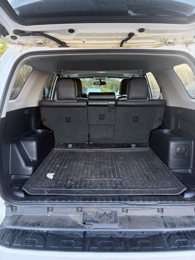 2018 Toyota 4Runner SR5 4WD - 23094640 - 15