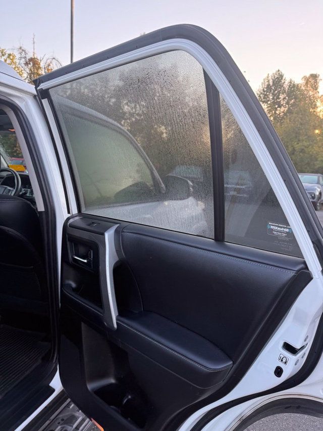 2018 Toyota 4Runner SR5 4WD - 23094640 - 16
