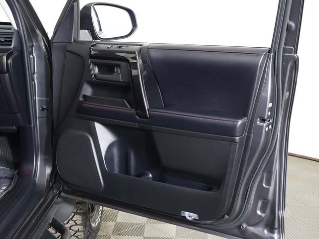 2018 Toyota 4Runner SR5 4WD - 22996951 - 20