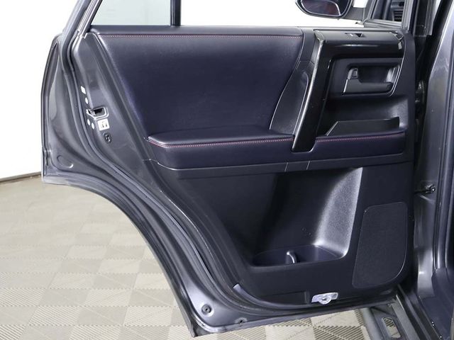 2018 Toyota 4Runner SR5 4WD - 22996951 - 21