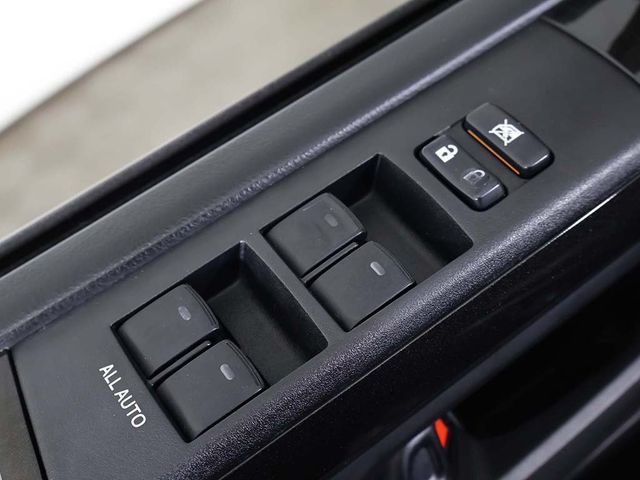 2018 Toyota 4Runner SR5 4WD - 22996951 - 34