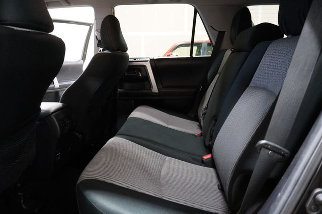 2018 Toyota 4Runner SR5 Premium 4WD - 23012230 - 9