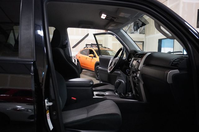 2018 Toyota 4Runner SR5 Premium 4WD - 23012230 - 6