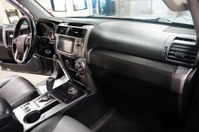 2018 Toyota 4Runner SR5 Premium 4WD - 23055448 - 10
