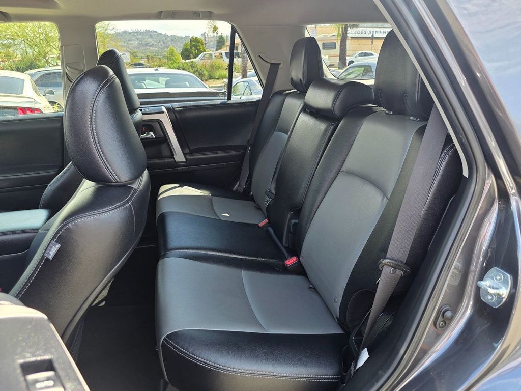 2018 Toyota 4Runner SR5 Premium 4WD - 22930083 - 12