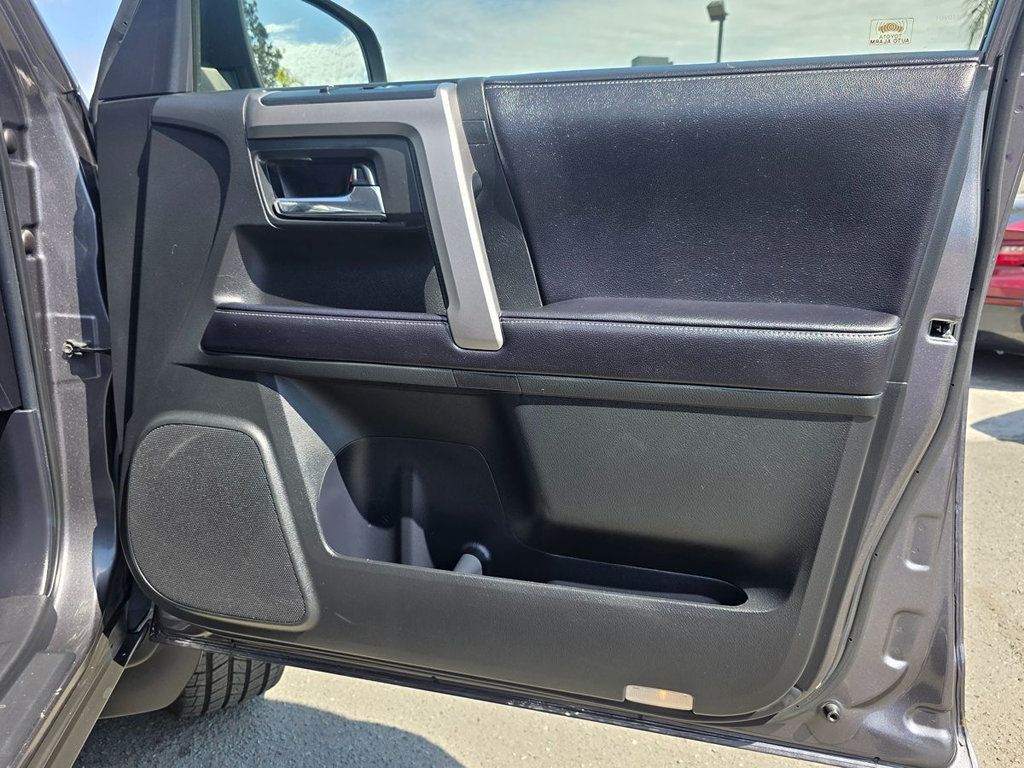 2018 Toyota 4Runner SR5 Premium 4WD - 22930083 - 14