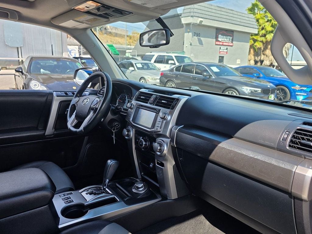 2018 Toyota 4Runner SR5 Premium 4WD - 22930083 - 15