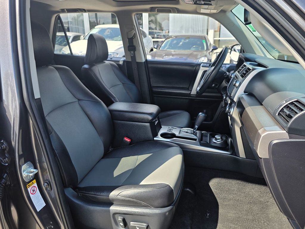 2018 Toyota 4Runner SR5 Premium 4WD - 22930083 - 16