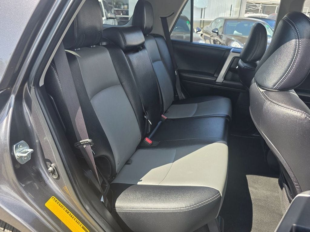 2018 Toyota 4Runner SR5 Premium 4WD - 22930083 - 27