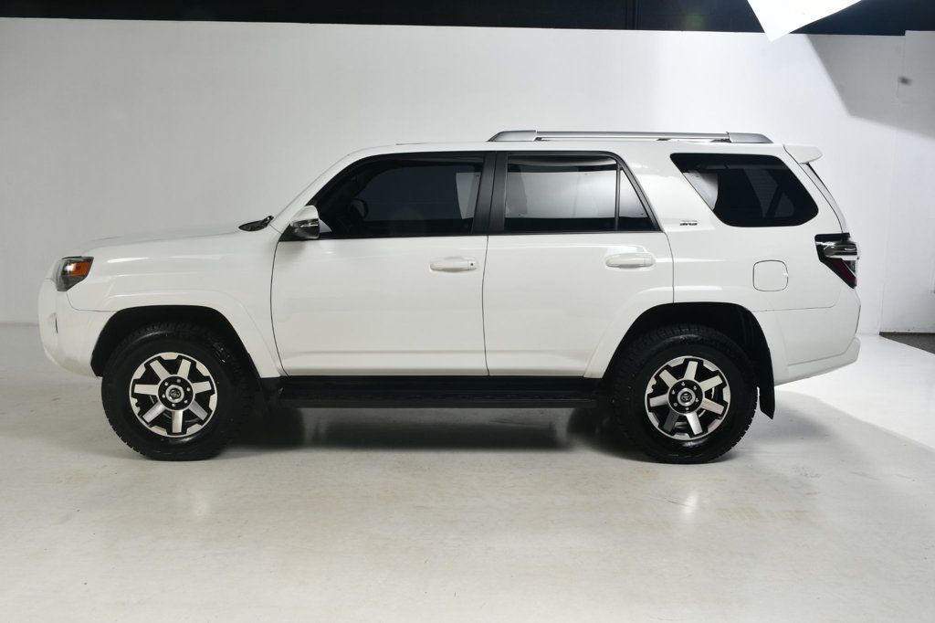 2018 Toyota 4Runner SR5 Premium 4WD photo 3