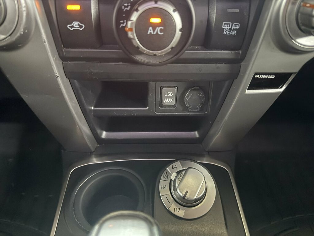 2018 Toyota 4Runner SR5 Premium/Heated Leather Seats/3rd Row Seats/Tow Pkg/Rear Cam - 23066285 - 14