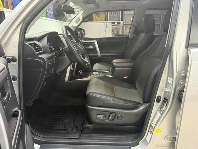2018 Toyota 4Runner SR5 Premium/Heated Leather Seats/3rd Row Seats/Tow Pkg/Rear Cam - 23066285 - 20