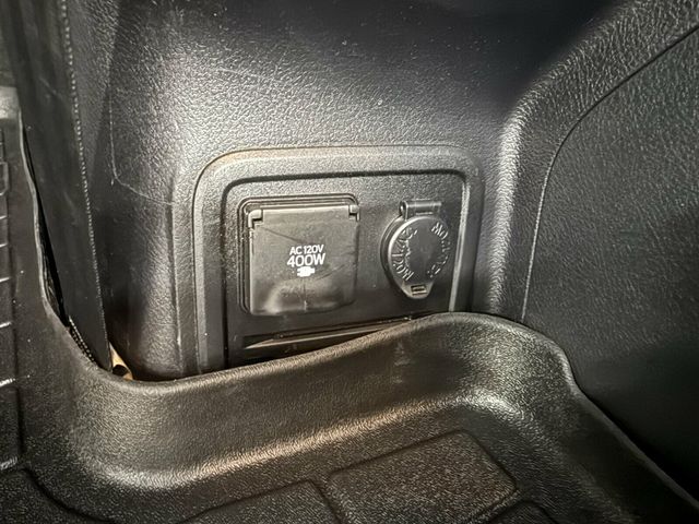 2018 Toyota 4Runner SR5 Premium/Heated Leather Seats/3rd Row Seats/Tow Pkg/Rear Cam - 23066285 - 28
