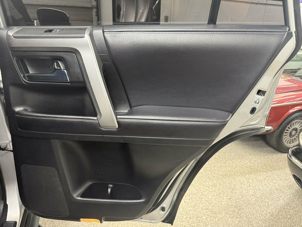 2018 Toyota 4Runner SR5 Premium/Heated Leather Seats/3rd Row Seats/Tow Pkg/Rear Cam - 23066285 - 29