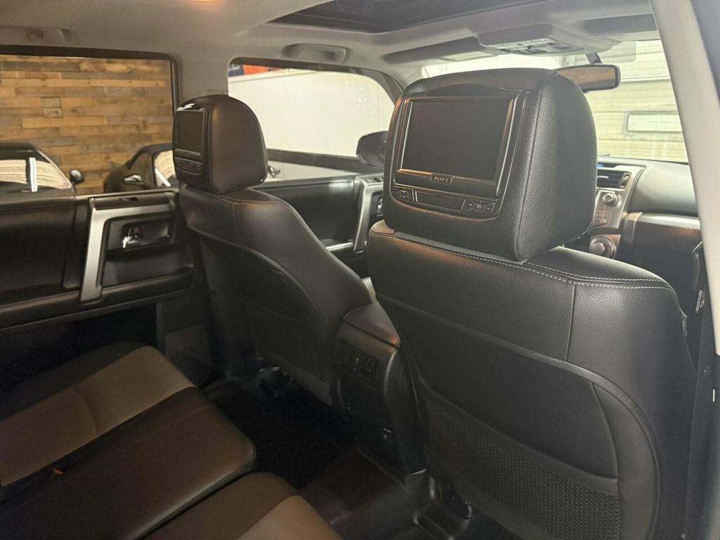 2018 Toyota 4Runner SR5 Premium/Heated Leather Seats/3rd Row Seats/Tow Pkg/Rear Cam - 23066285 - 30