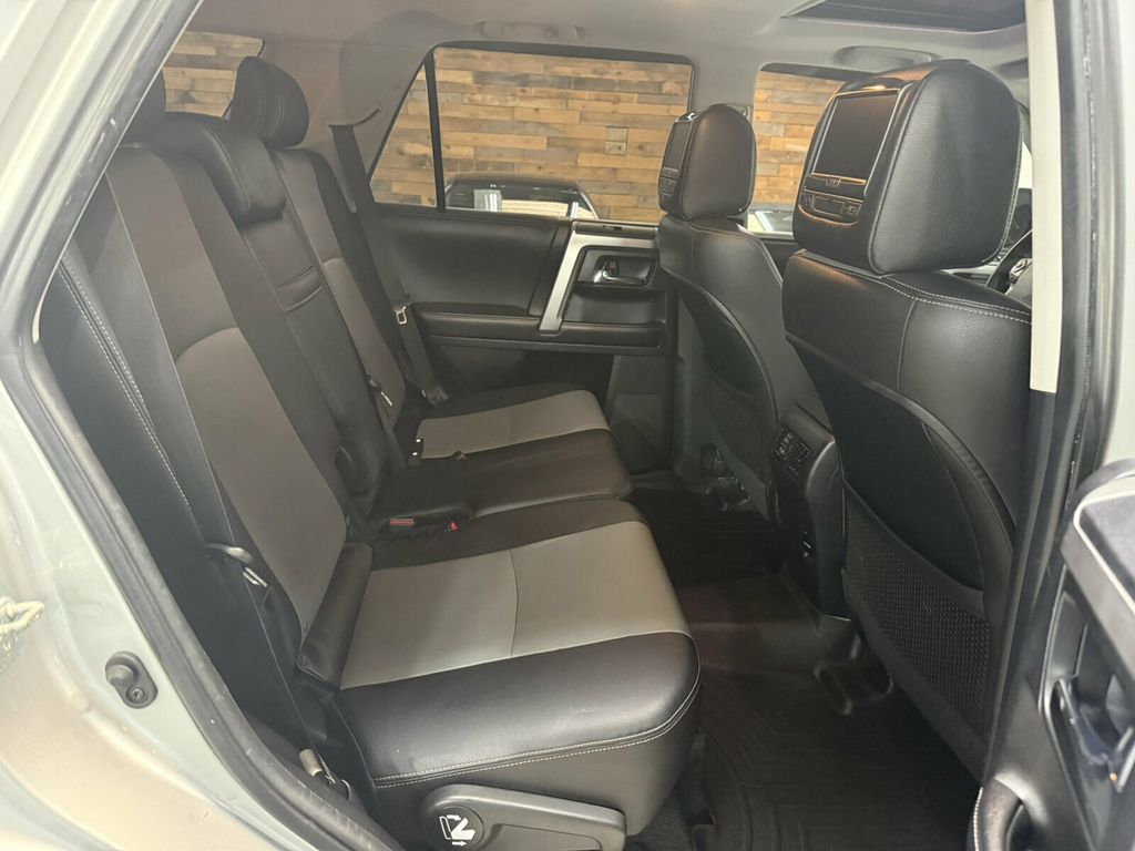 2018 Toyota 4Runner SR5 Premium/Heated Leather Seats/3rd Row Seats/Tow Pkg/Rear Cam - 23066285 - 31