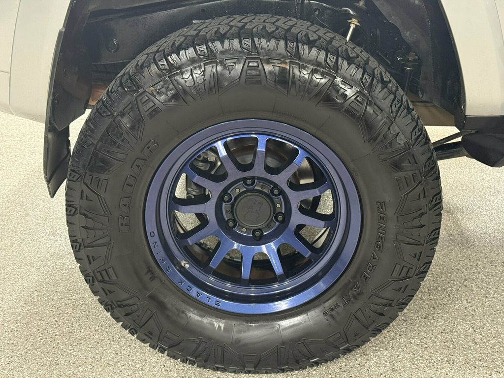 2018 Toyota 4Runner SR5 Premium/Heated Leather Seats/3rd Row Seats/Tow Pkg/Rear Cam - 23066285 - 38
