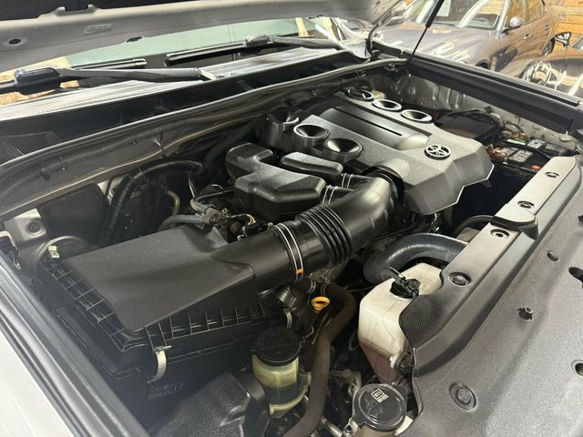 2018 Toyota 4Runner SR5 Premium/Heated Leather Seats/3rd Row Seats/Tow Pkg/Rear Cam - 23066285 - 42