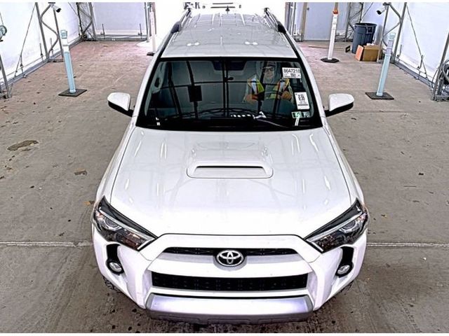 2018 Toyota 4Runner TRD Off Road 4WD - 22984980 - 1