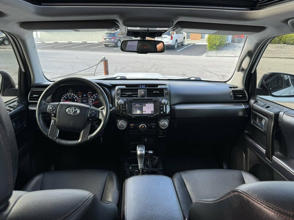 2018 Toyota 4Runner TRD Off Road 4WD - 23101077 - 9