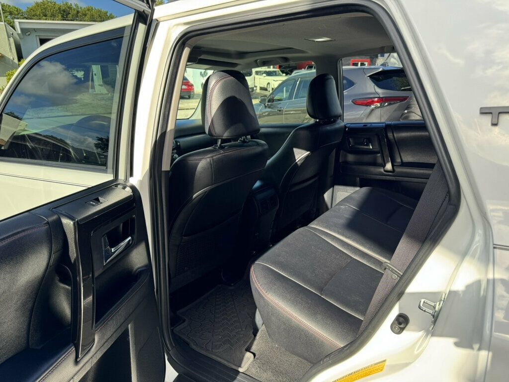2018 Toyota 4Runner TRD Off Road 4WD - 23101077 - 10