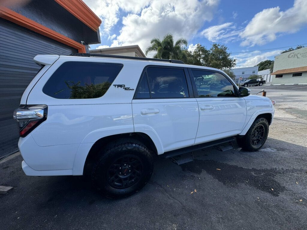 2018 Toyota 4Runner TRD Off Road 4WD - 23101077 - 3
