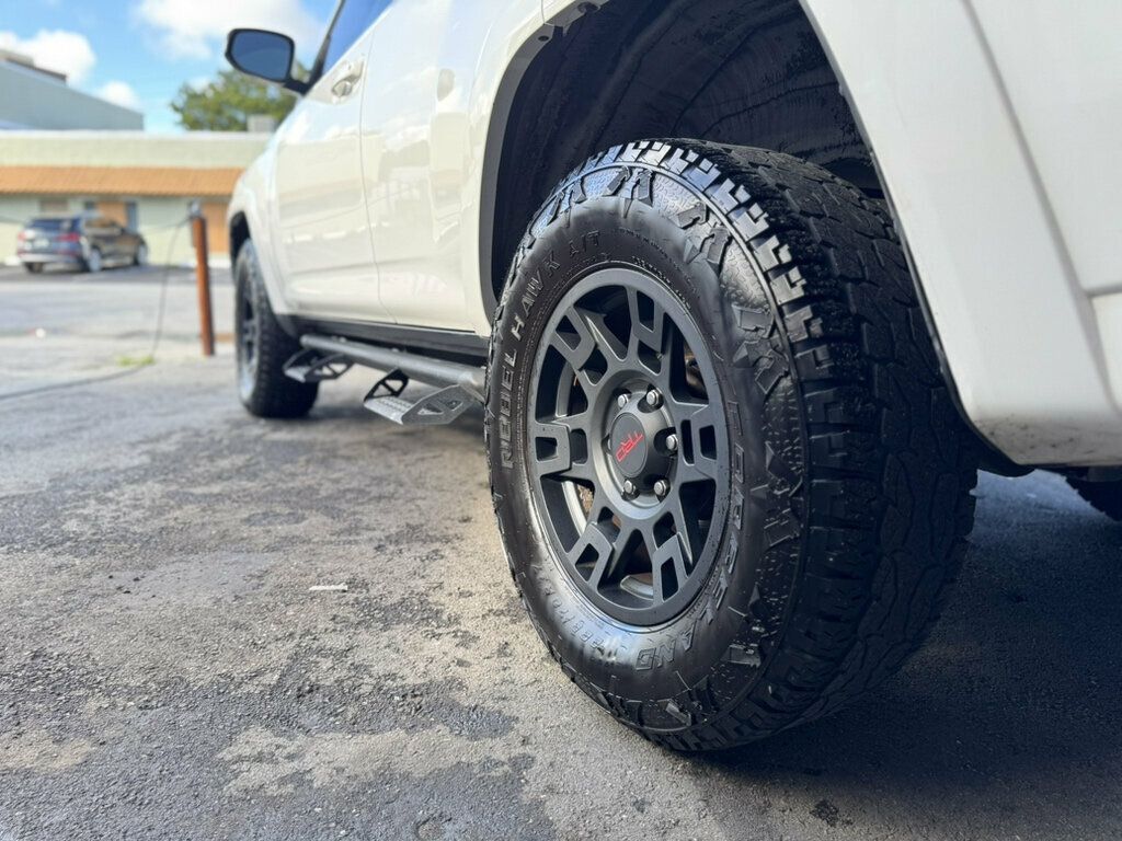 2018 Toyota 4Runner TRD Off Road 4WD - 23101077 - 6