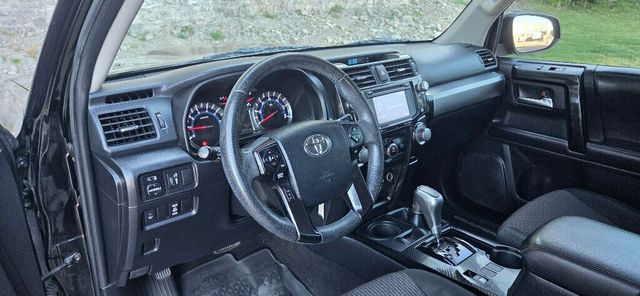 2018 Toyota 4Runner TRD Off Road 4WD - 23027755 - 9