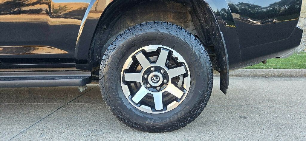 2018 Toyota 4Runner TRD Off Road 4WD - 23027755 - 36