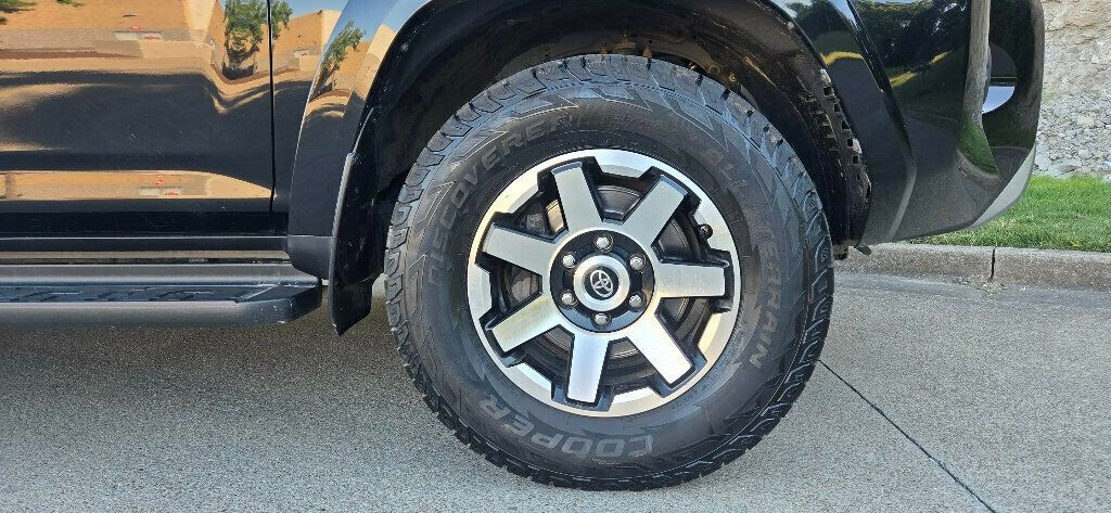 2018 Toyota 4Runner TRD Off Road 4WD - 23027755 - 38