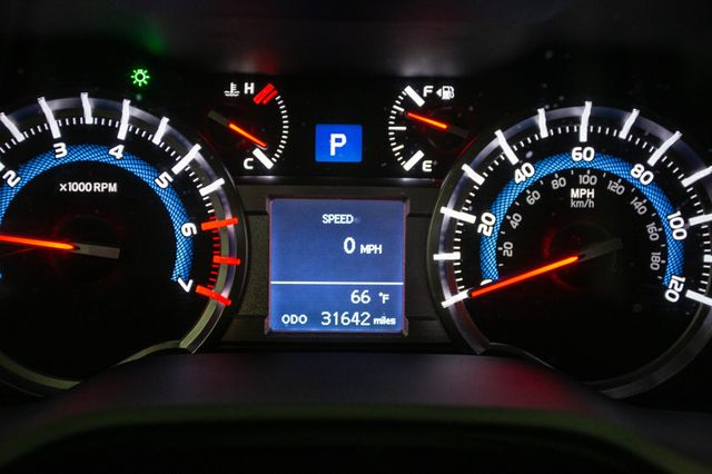 2018 Toyota 4Runner TRD Off Road Premium 4WD - 22949907 - 5