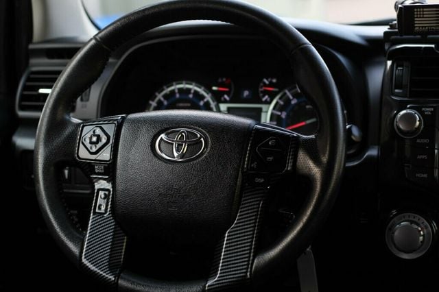 2018 Toyota 4Runner TRD-OFF ROAD PREMIUM W/ LEATHER, MOONROOF - 23066466 - 11