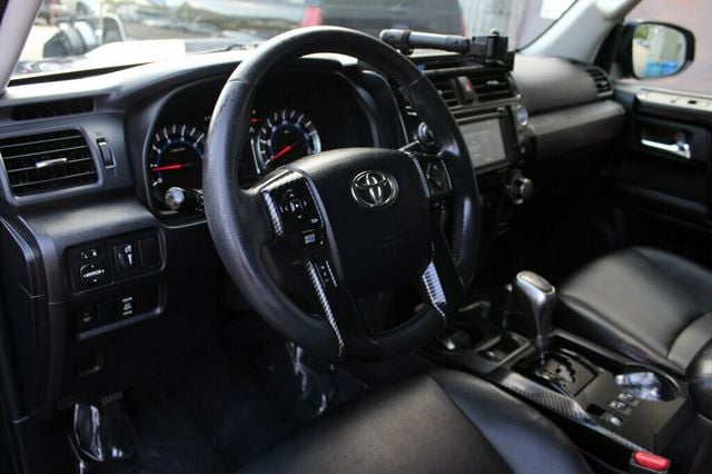 2018 Toyota 4Runner TRD-OFF ROAD PREMIUM W/ LEATHER, MOONROOF - 23066466 - 22