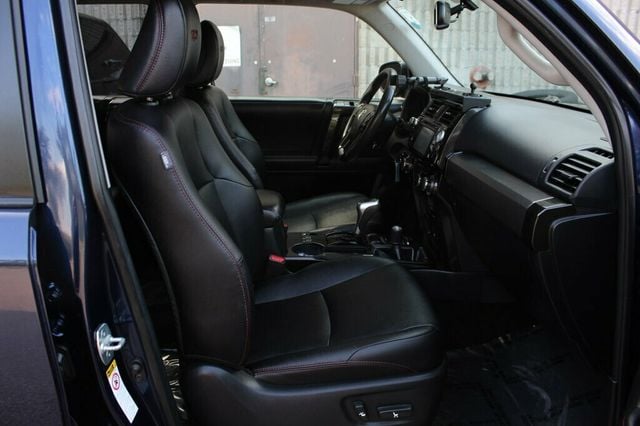 2018 Toyota 4Runner TRD-OFF ROAD PREMIUM W/ LEATHER, MOONROOF - 23066466 - 6
