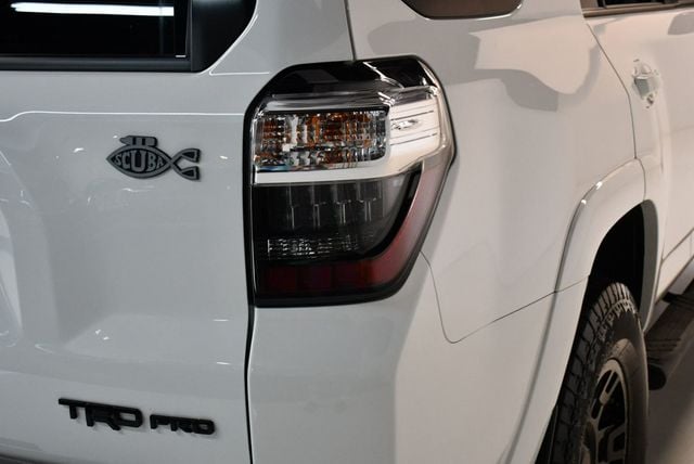 2018 Toyota 4Runner TRD Pro 4WD - 22591546 - 16