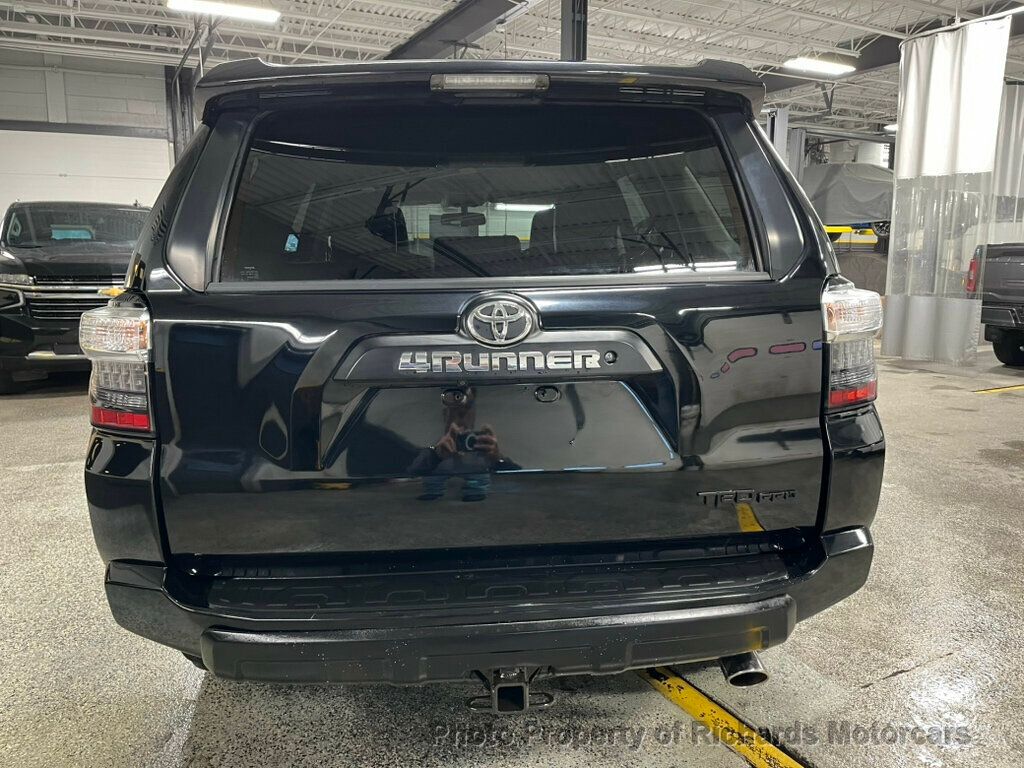 2018 Toyota 4Runner TRD Pro 4WD - 22990626 - 4