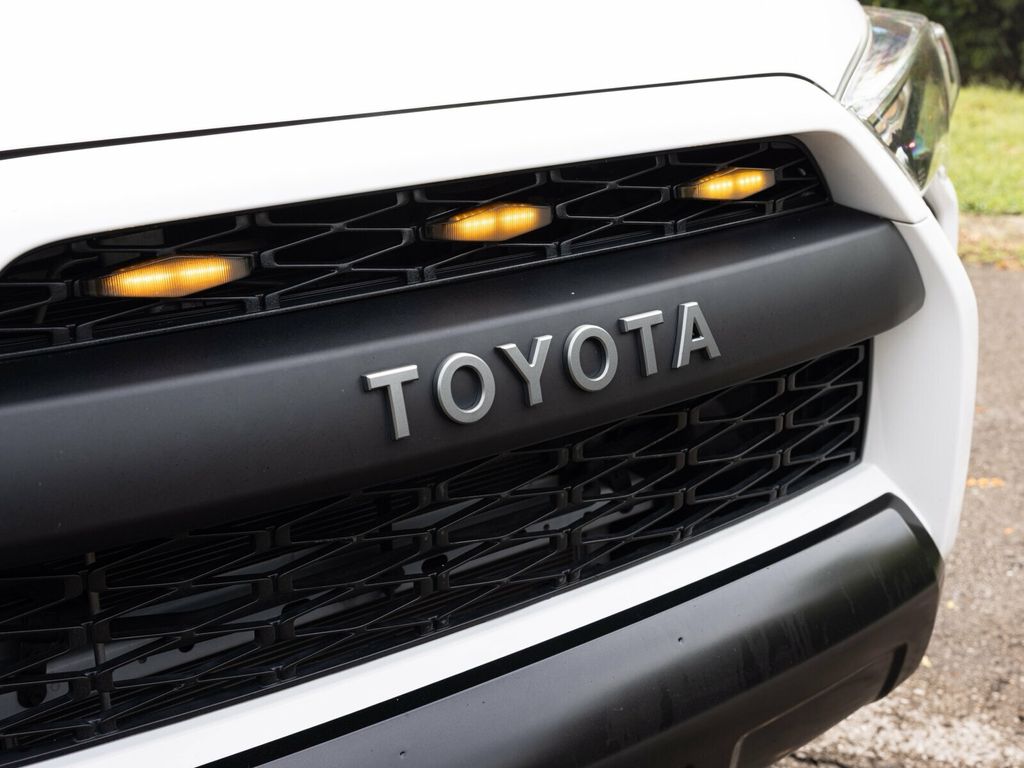 2018 Toyota 4Runner TRD PRO, One Owner, Low Miles, Sliding Cargo Deck - 22920654 - 17