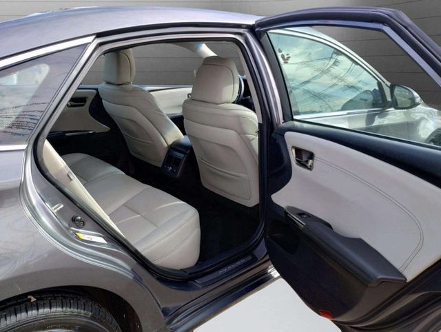 2018 Toyota Avalon Limited - 22931350 - 16