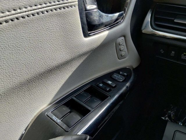 2018 Toyota Avalon Limited - 22931350 - 25
