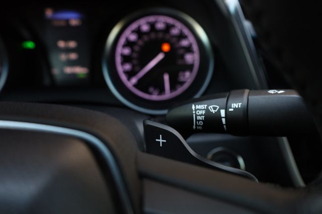 2018 Toyota Camry  - 23002190 - 32