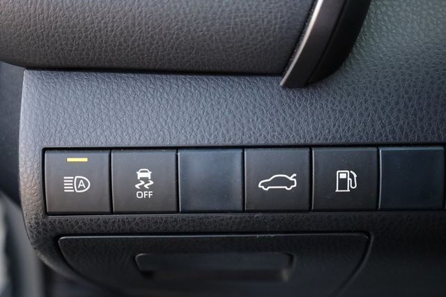 2018 Toyota Camry  - 23002190 - 35